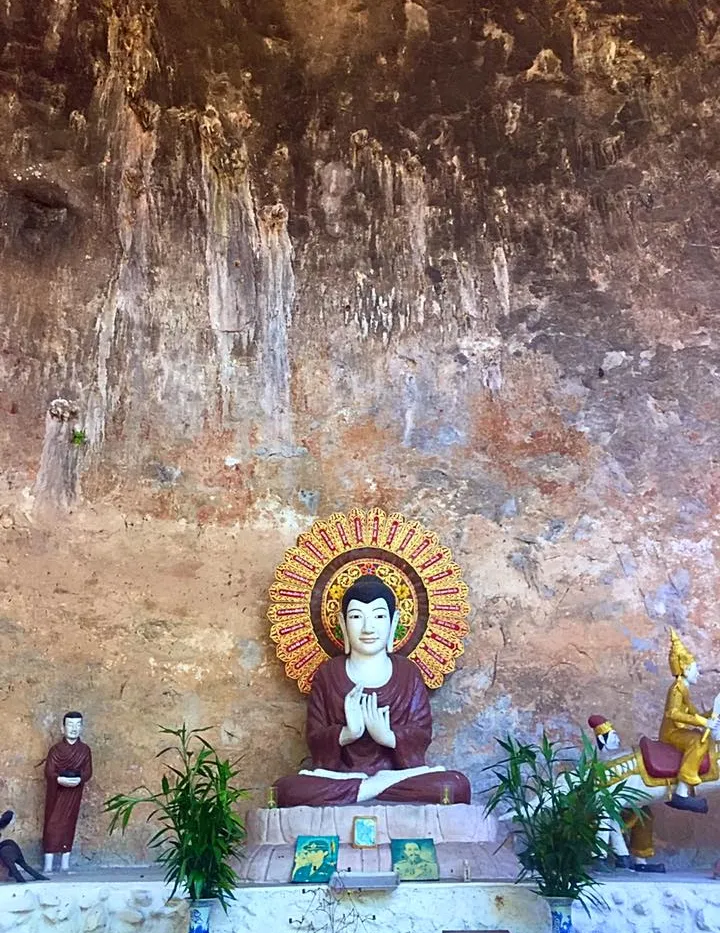 Feeding the Flame – My Time in A Buddhist Monastery