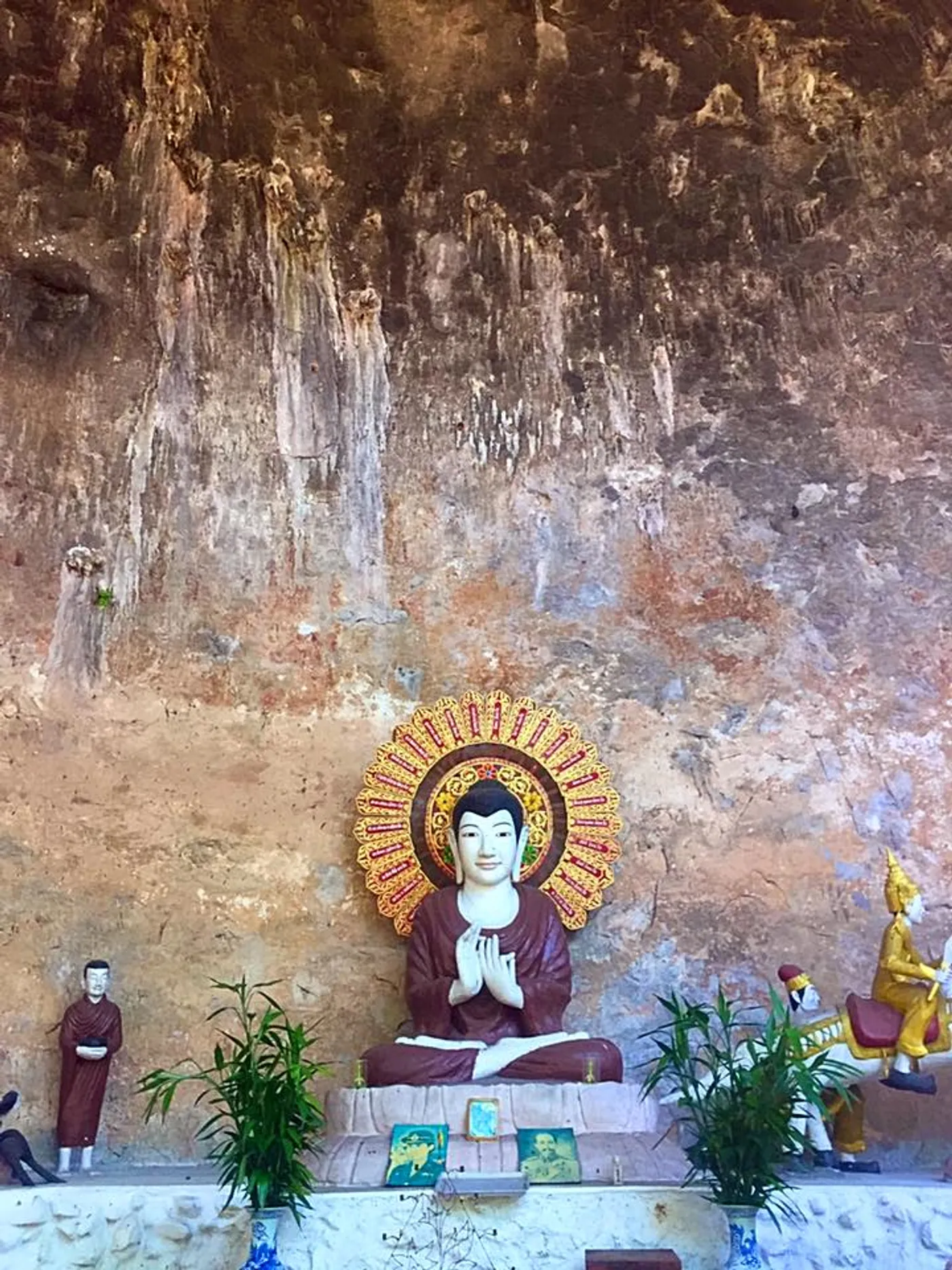 Feeding the Flame – My Time in A Buddhist Monastery