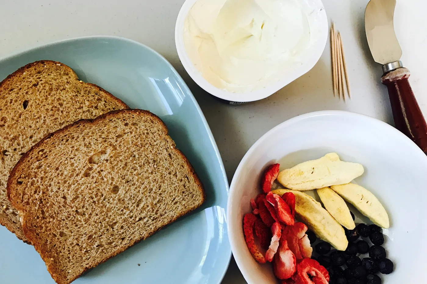 How to Make the Most Delicious Unicorn Toast!