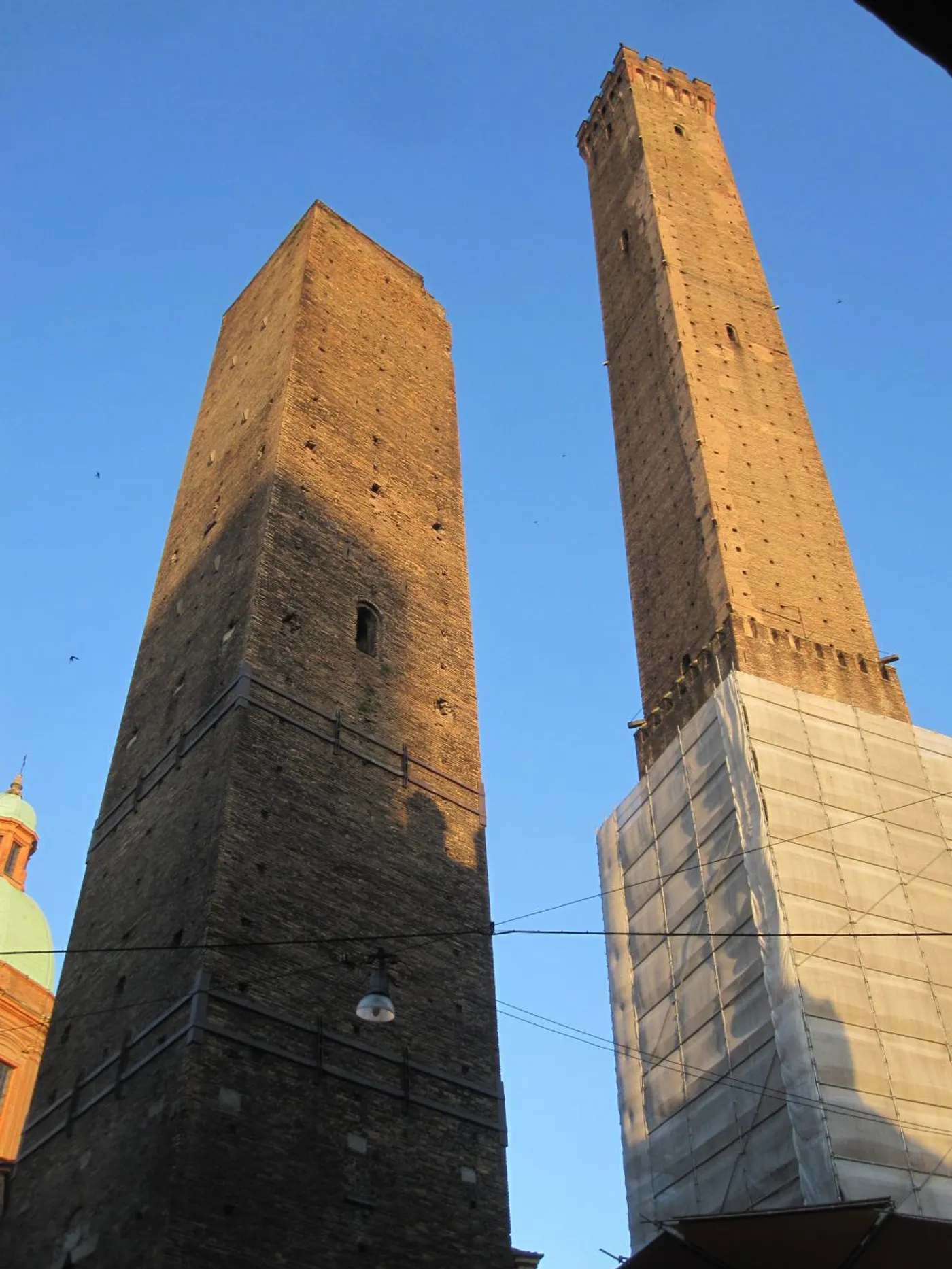 A Postcard From Bologna: Good Vibrations