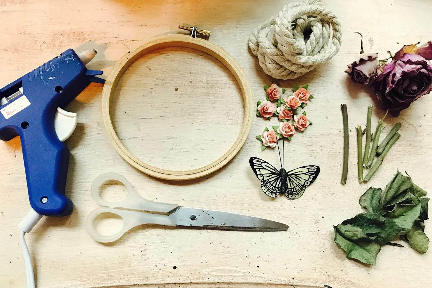 DIY: Un-Wreath Your Inner Flower Child